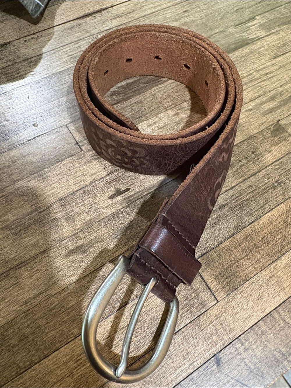 Fossil Brown Suede Womenโs Belt with Silver Buckle